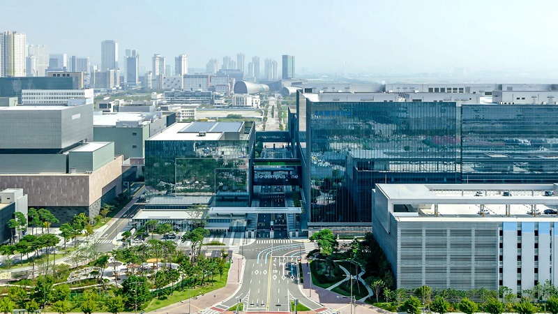 Samsung Biologics signed a US$262 million biologics CMO contract with a European pharmaceutical company, to be manufactured at its Songdo site. (Image: Samsung Biologics)