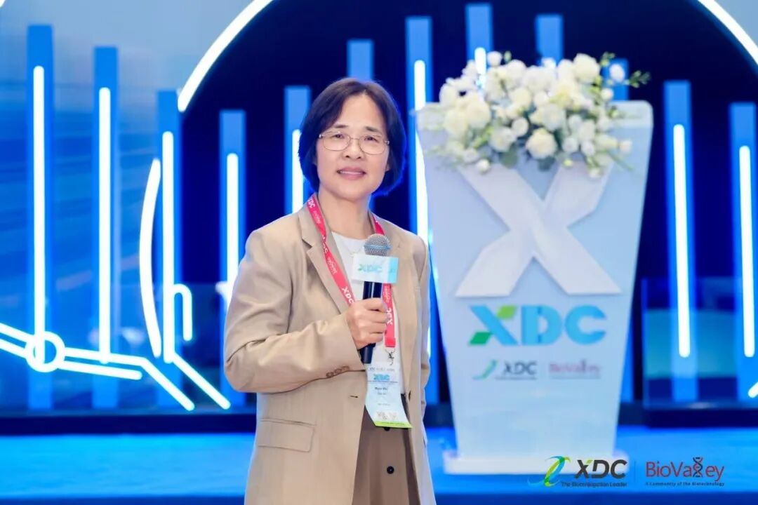 Dr. Meiying Zhu, CTO of WuXi XDC, chaired and opened the September 19 plenary